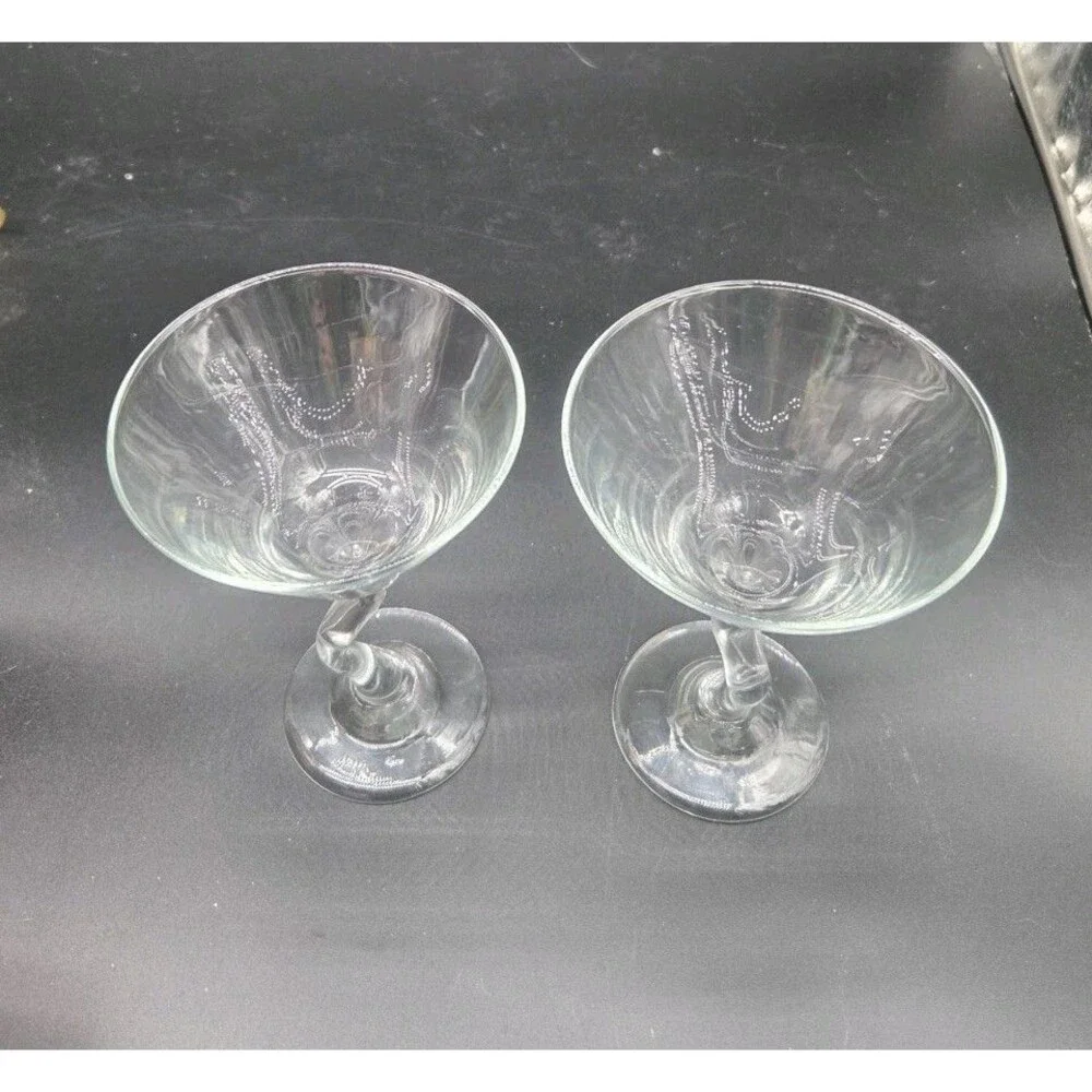 Libbey Z Stem Martini Glasses 9.25 oz Capacity Set of 2 Clear Glass.  6.5